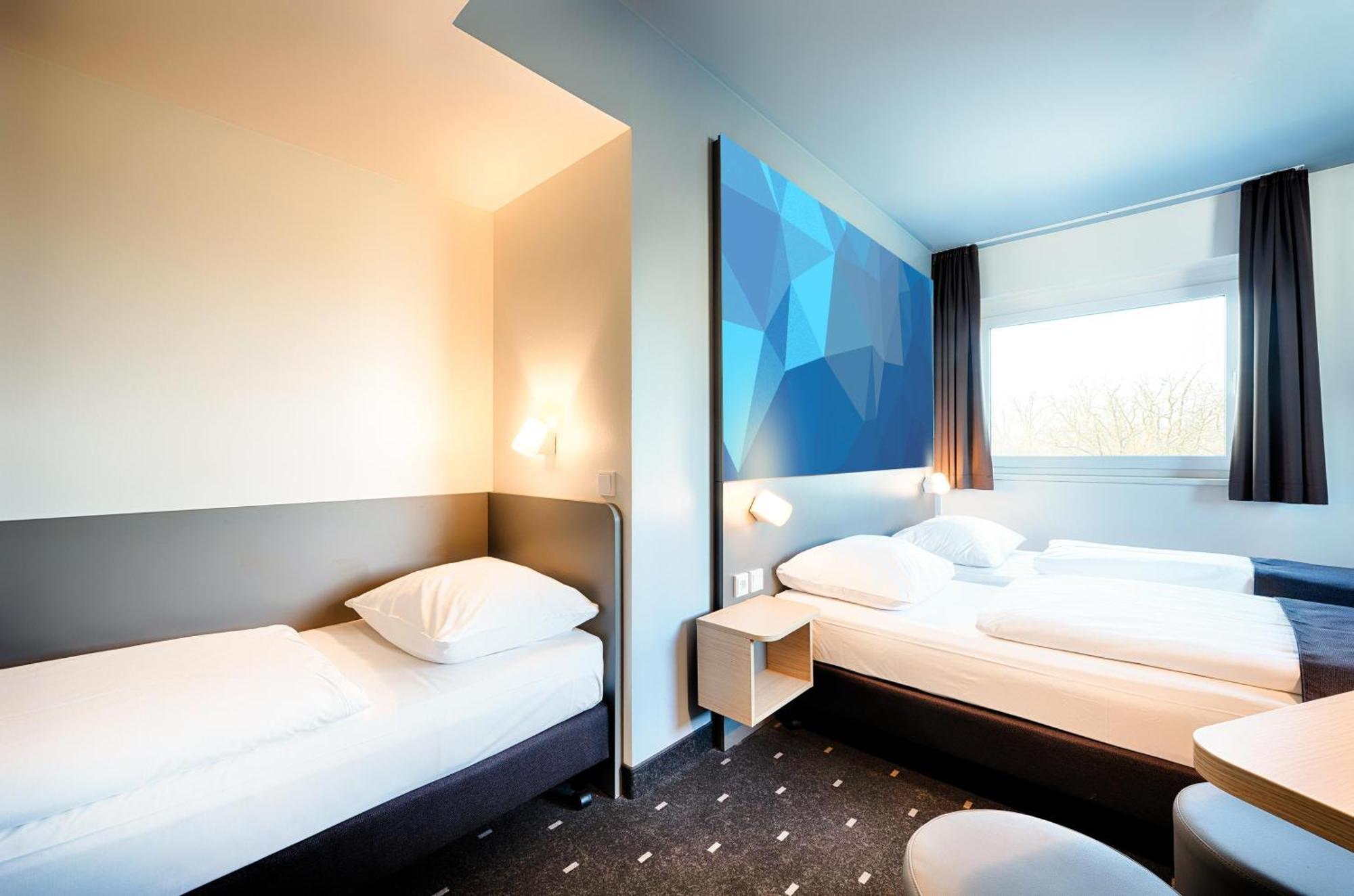 B&B Hotel Bruchsal-Karlsdorf Exterior photo