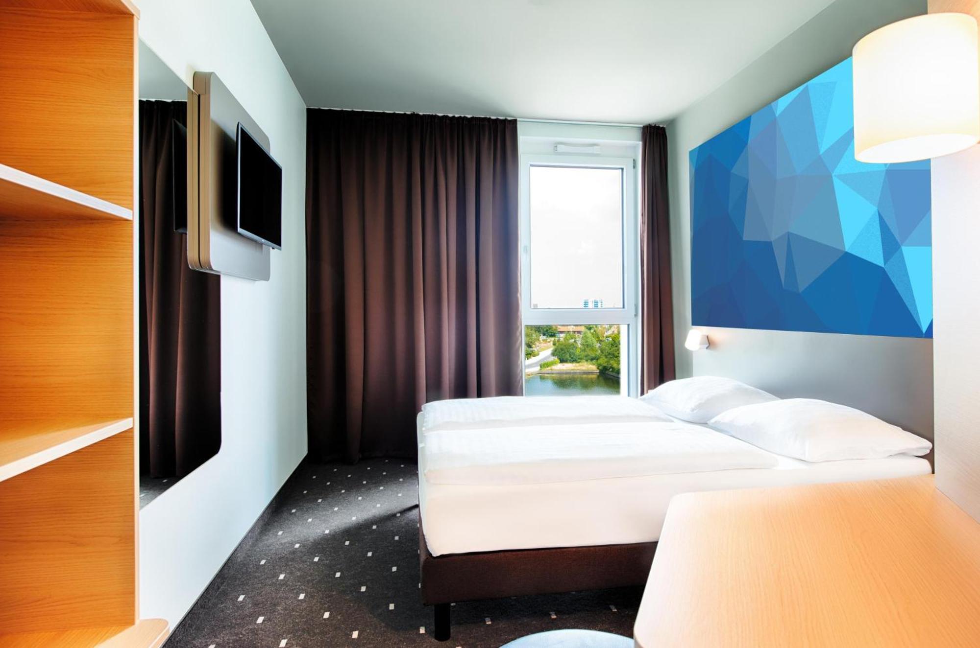 B&B Hotel Bruchsal-Karlsdorf Exterior photo